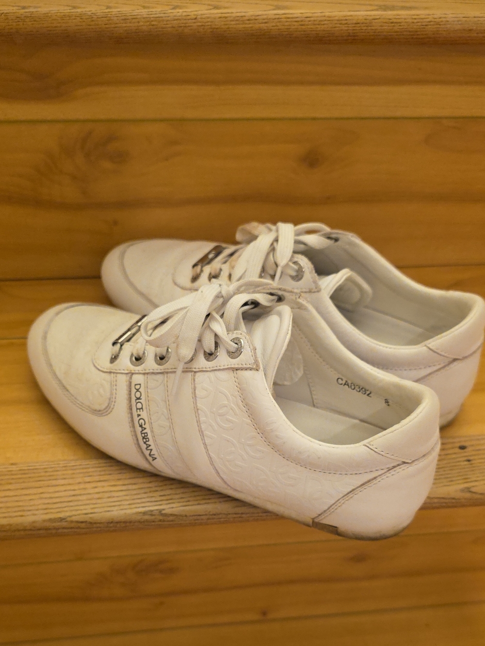 Dolce & Gabbana Men’s White Leather Sneakers – Size 8